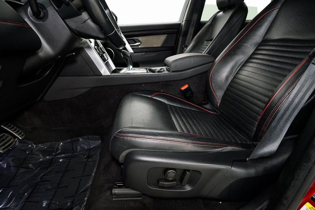 Used 2020 Land Rover Discovery Sport SE R-Dynamic image 11