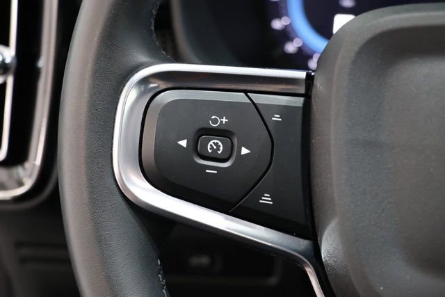 Used 2025 Volvo XC40 B5 Plus AWD/4WD image 20