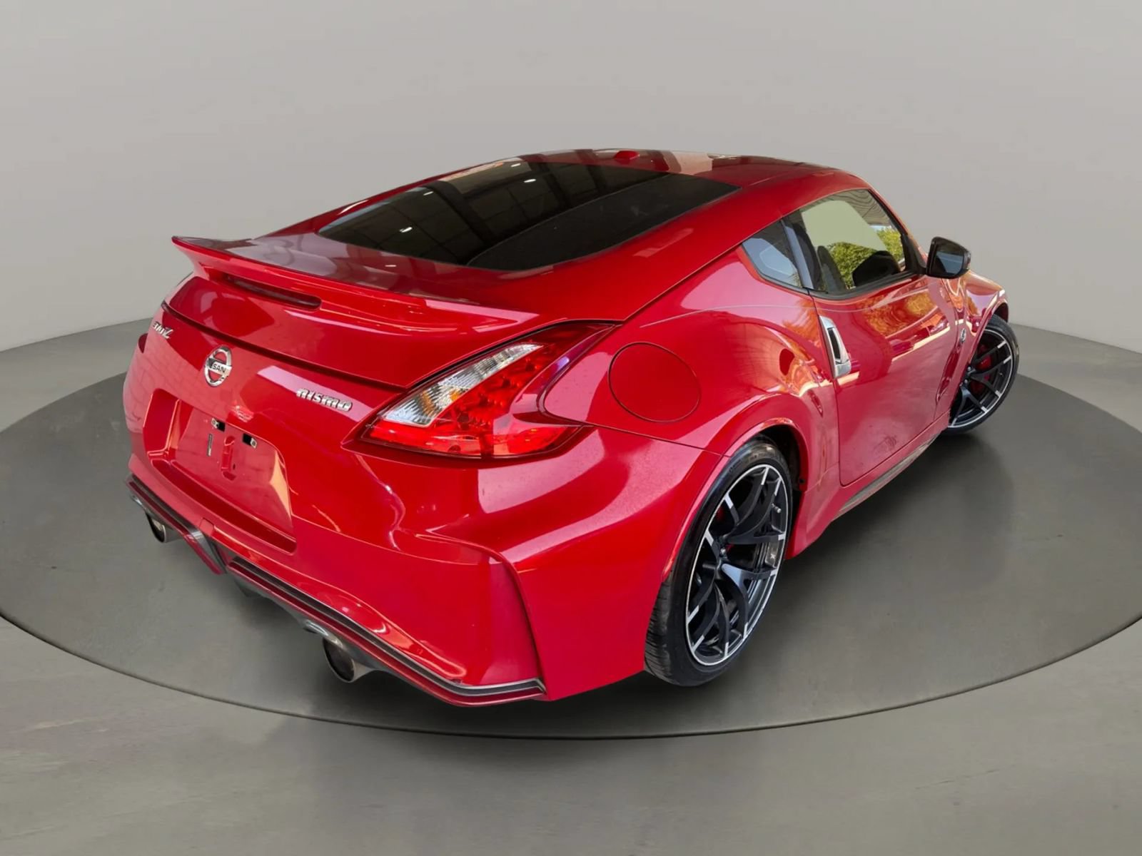 Used 2016 Nissan 370Z NISMO RWD image 5