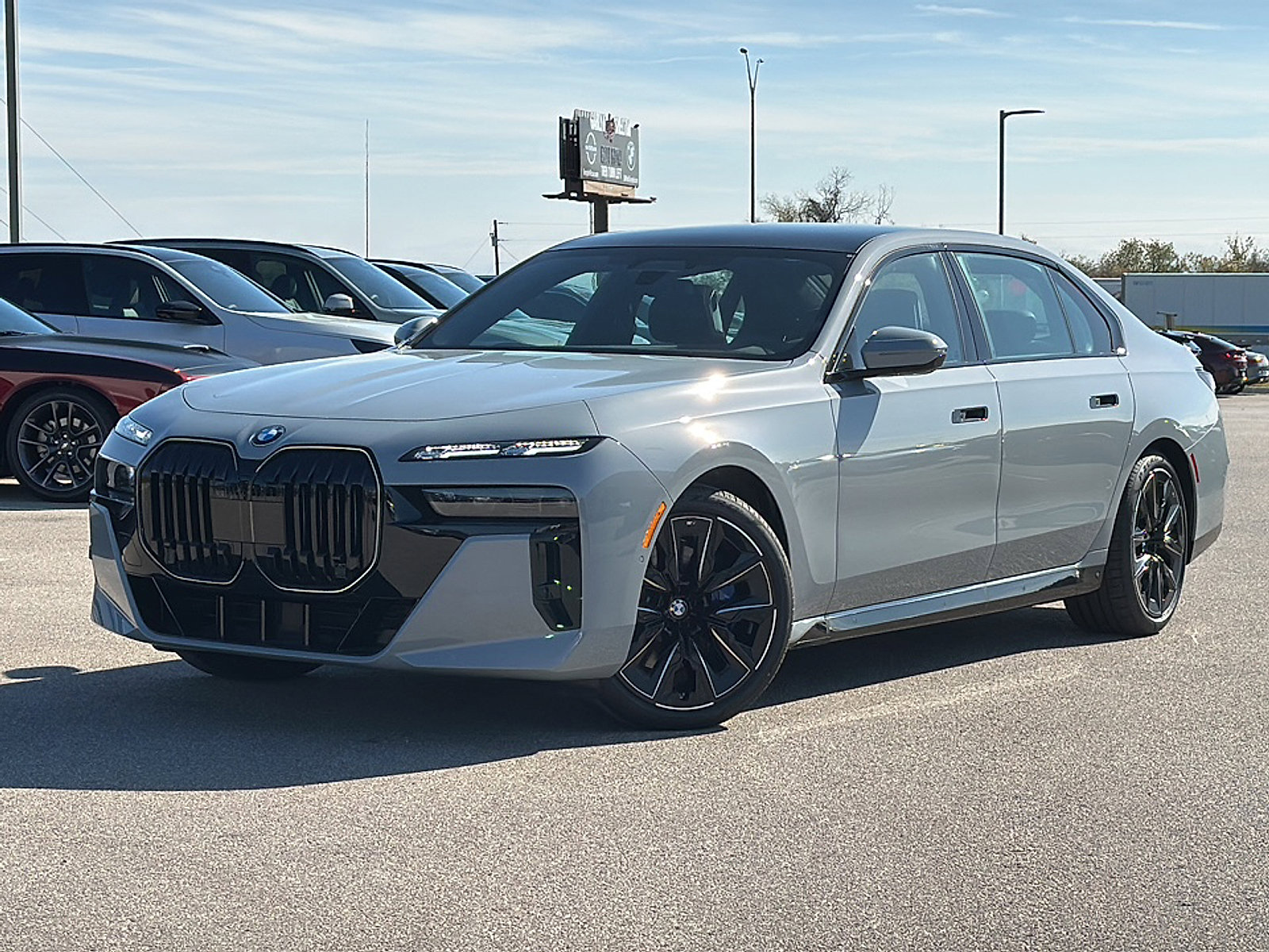 New 2025 BMW 760i xDrive w/ Executive Package image 2