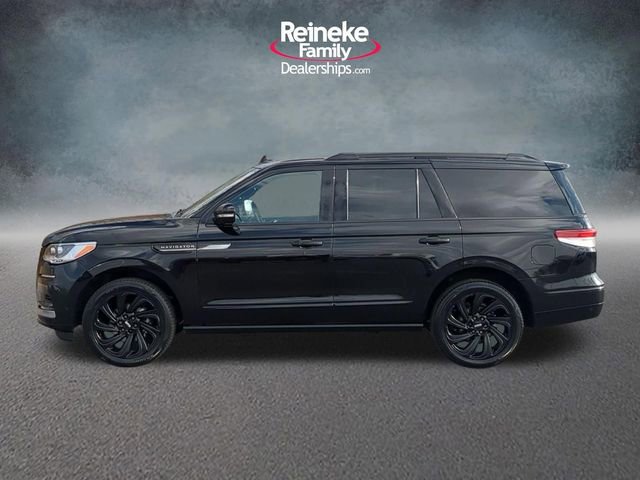 Used 2022 Lincoln Navigator 4WD image 9