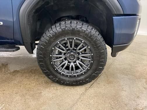 Used 2022 GMC Sierra 2500 AT4 w/ Gooseneck/5TH Wheel Package AWD/4WD image 16