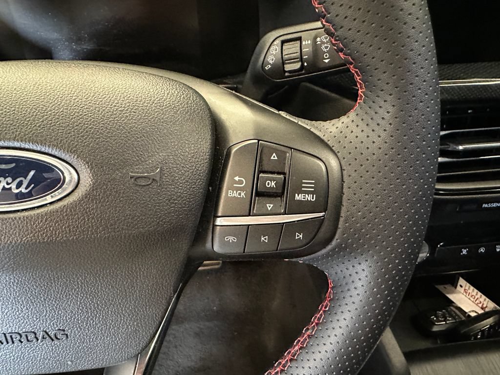 Used 2024 Ford Escape ST-Line w/ Tech Pack #1 AWD/4WD image 12