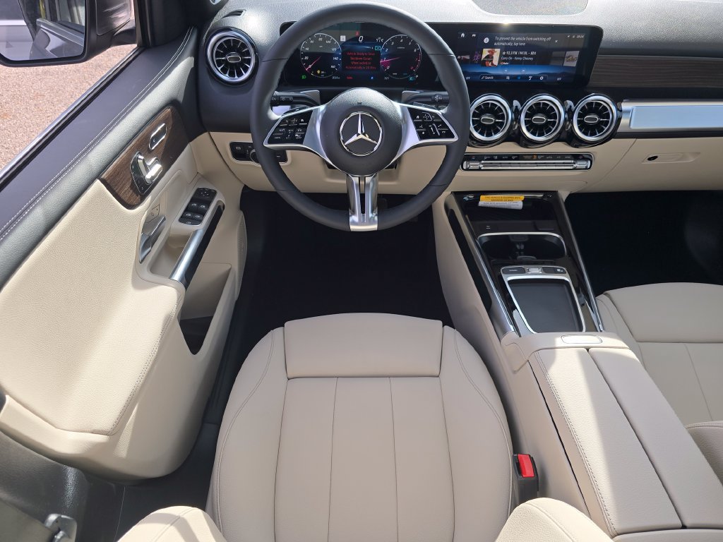 New 2026 Mercedes-Benz GLB 250 4MATIC image 25