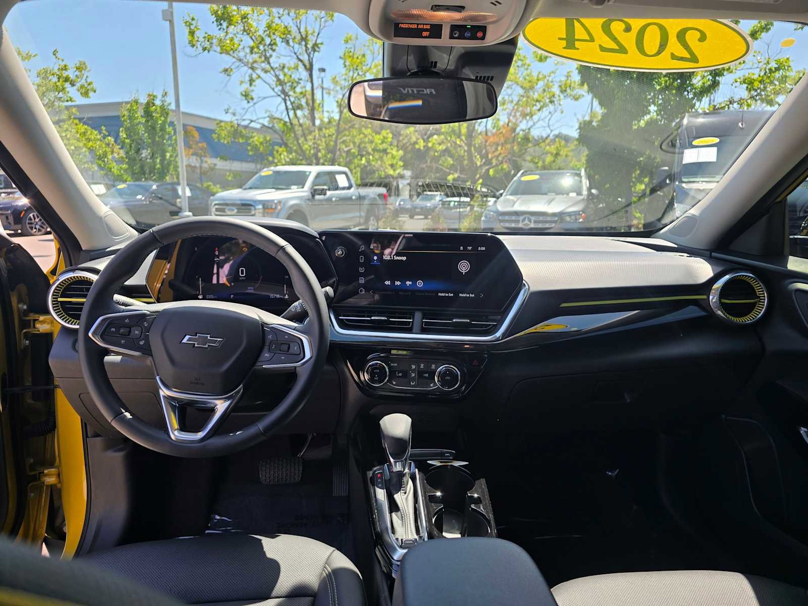 Used 2024 Chevrolet Trax ACTIV w/ Sunroof Package FWD image 20