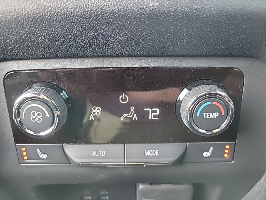 Used 2026 Chevrolet Traverse High Country image 16