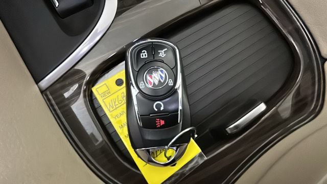 Used 2020 Buick Envision Essence FWD image 22