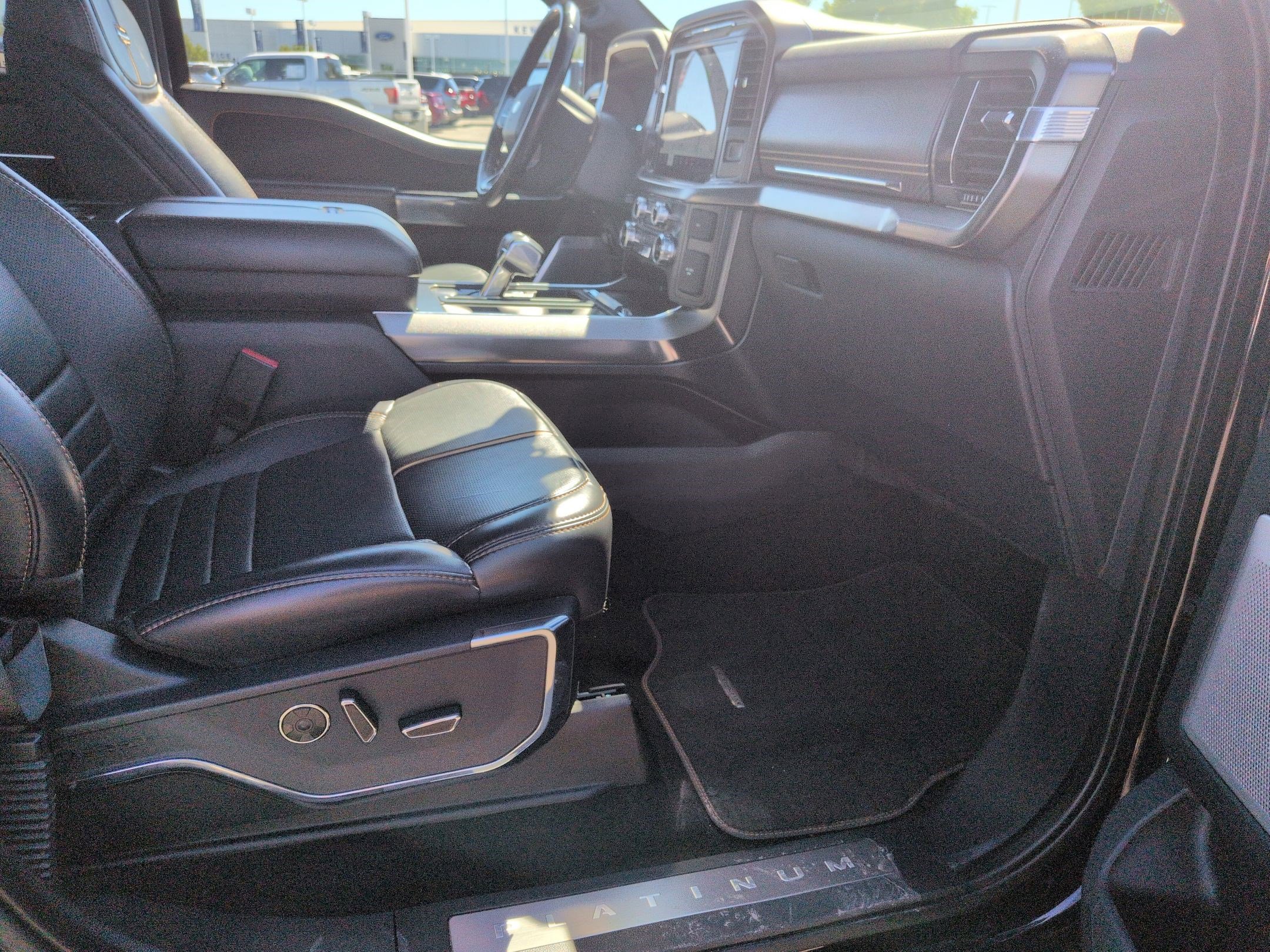 Used 2021 Ford F150 Platinum image 34