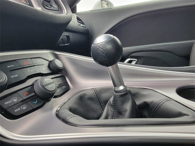 Certified 2022 Dodge Challenger R/T w/ Blacktop Package image 30