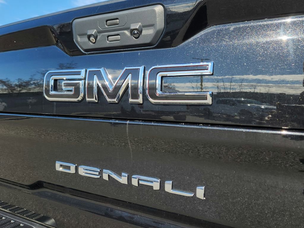 Used 2022 GMC Sierra 2500 Denali w/ Denali Black Diamond Edition image 32