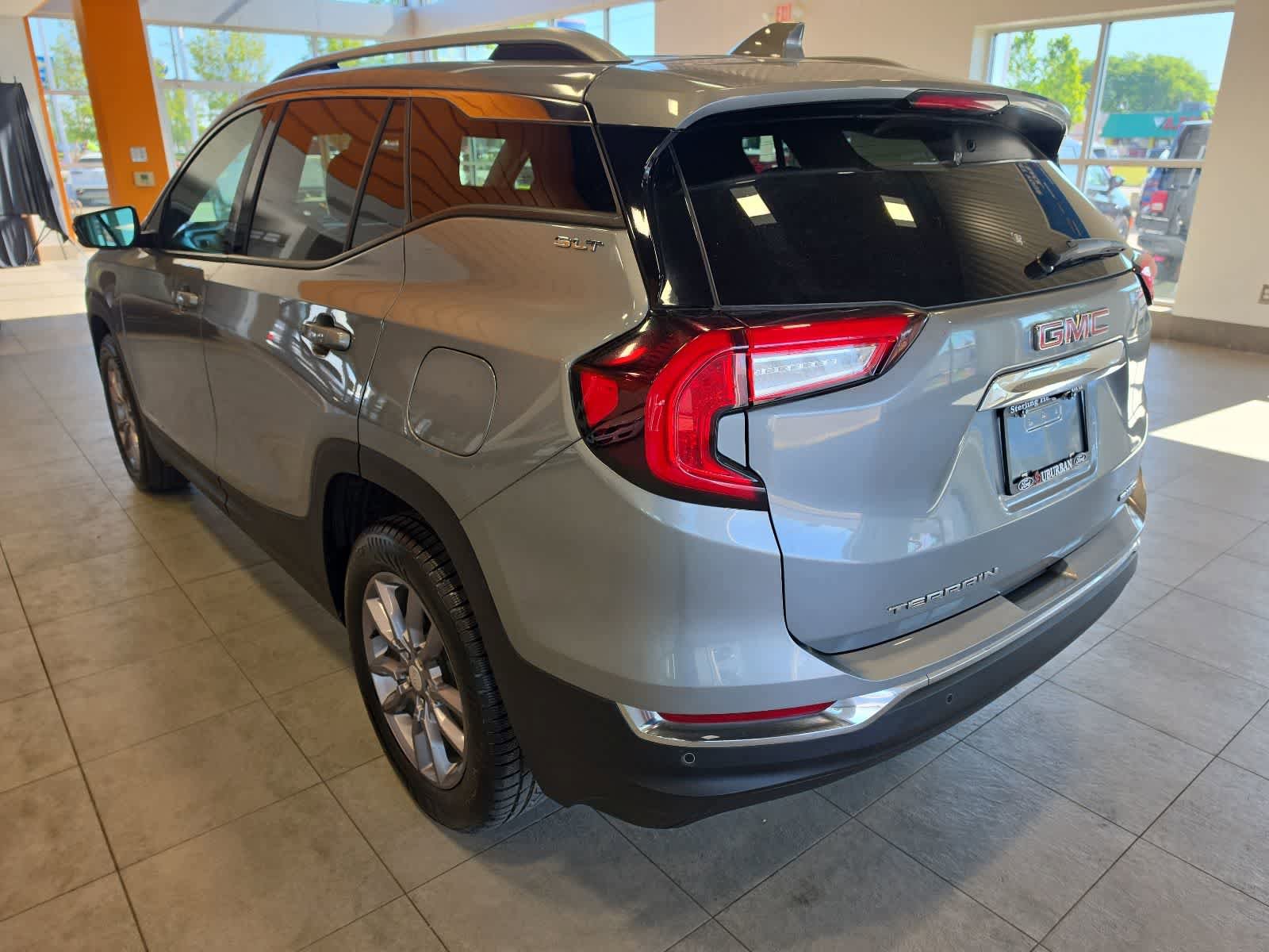 Used 2023 GMC Terrain SLT w/ Infotainment Package II AWD/4WD image 11