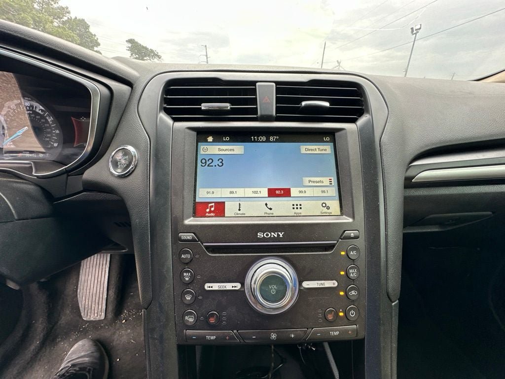 Used 2018 Ford Fusion Titanium AWD/4WD image 14