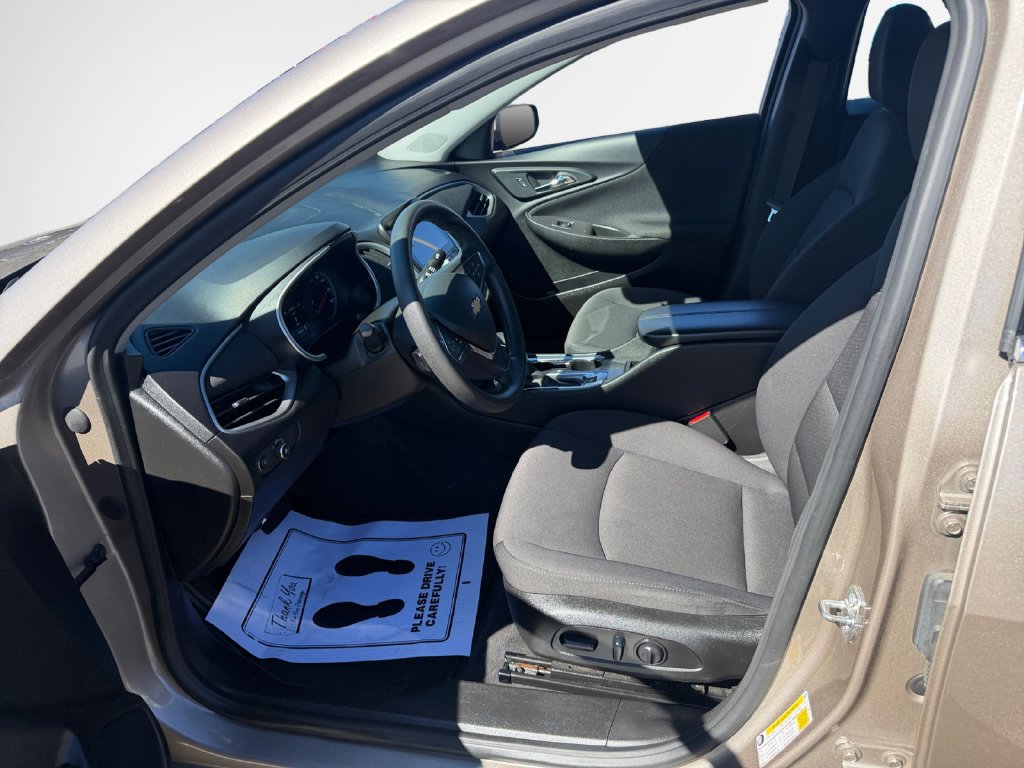 Used 2024 Chevrolet Malibu LT FWD image 12