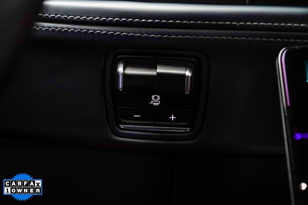 Used 2025 Cadillac Escalade IQ Luxury 2 image 21