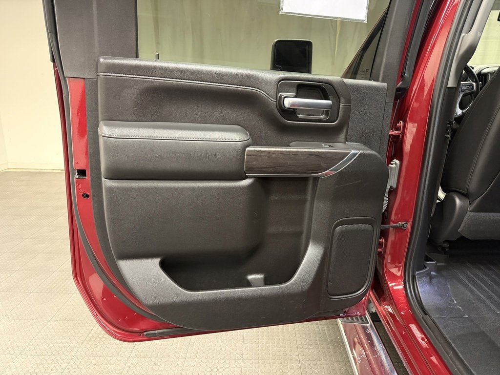 Used 2020 Chevrolet Silverado 2500 LTZ image 23