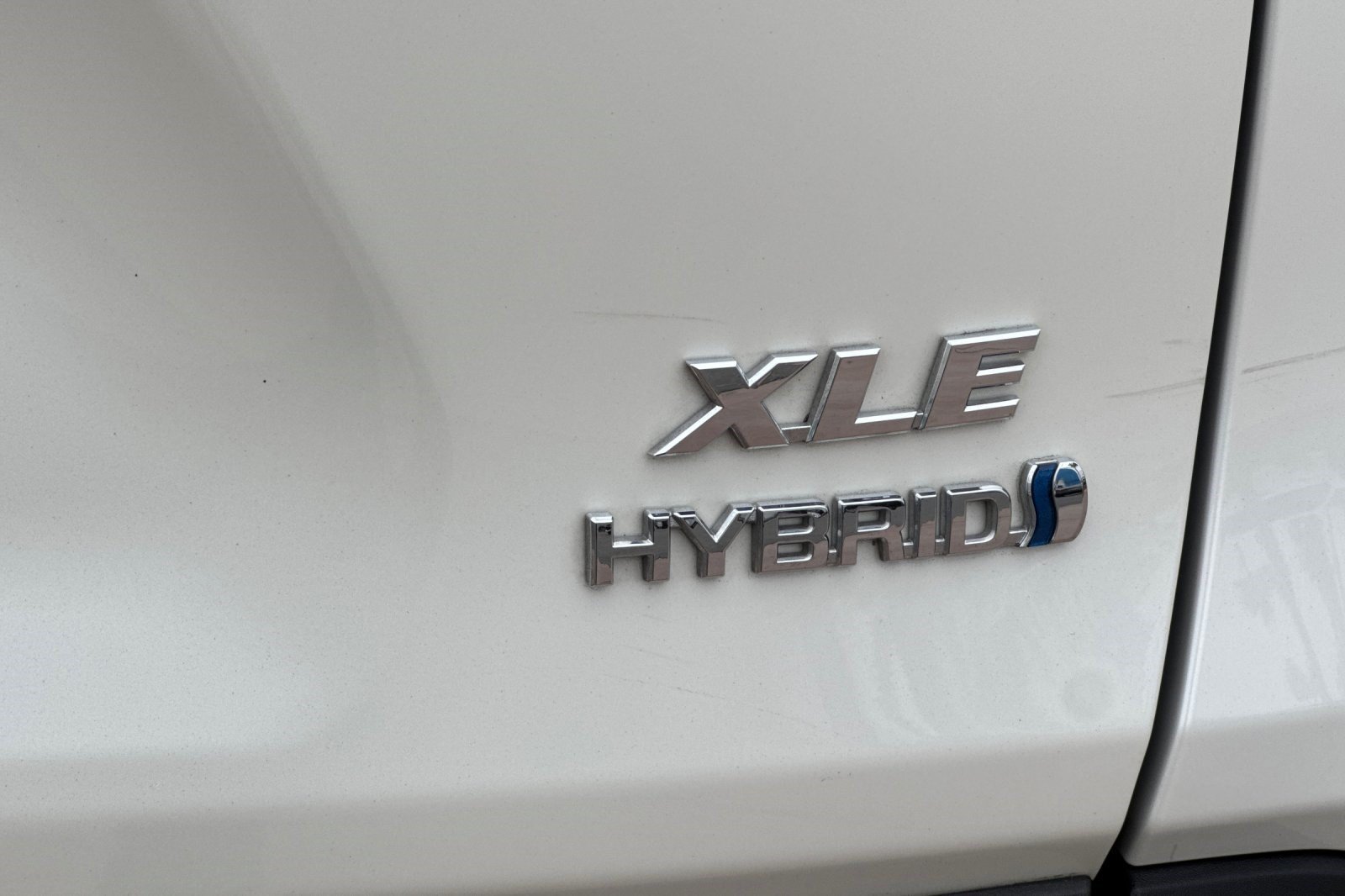 Used 2022 Toyota RAV4 XLE Premium AWD/4WD image 28
