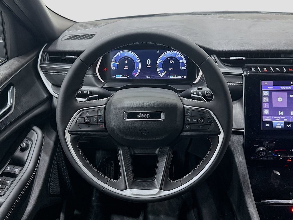 New 2025 Jeep Grand Cherokee L Laredo image 29