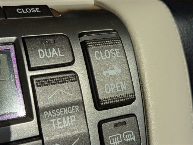 Used 2004 Lexus SC 430 Convertible image 25