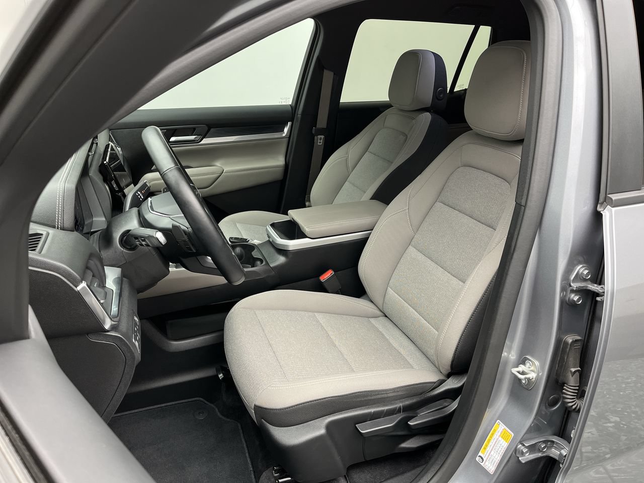 Certified 2025 GMC Terrain Elevation AWD/4WD image 9