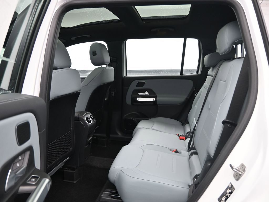 Used 2025 Mercedes-Benz GLB 35 AMG 4MATIC image 27