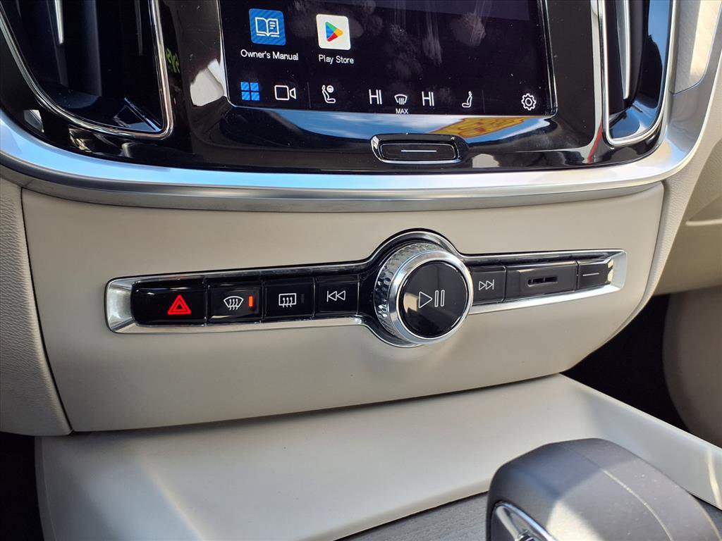 Used 2024 Volvo S60 B5 Plus image 40