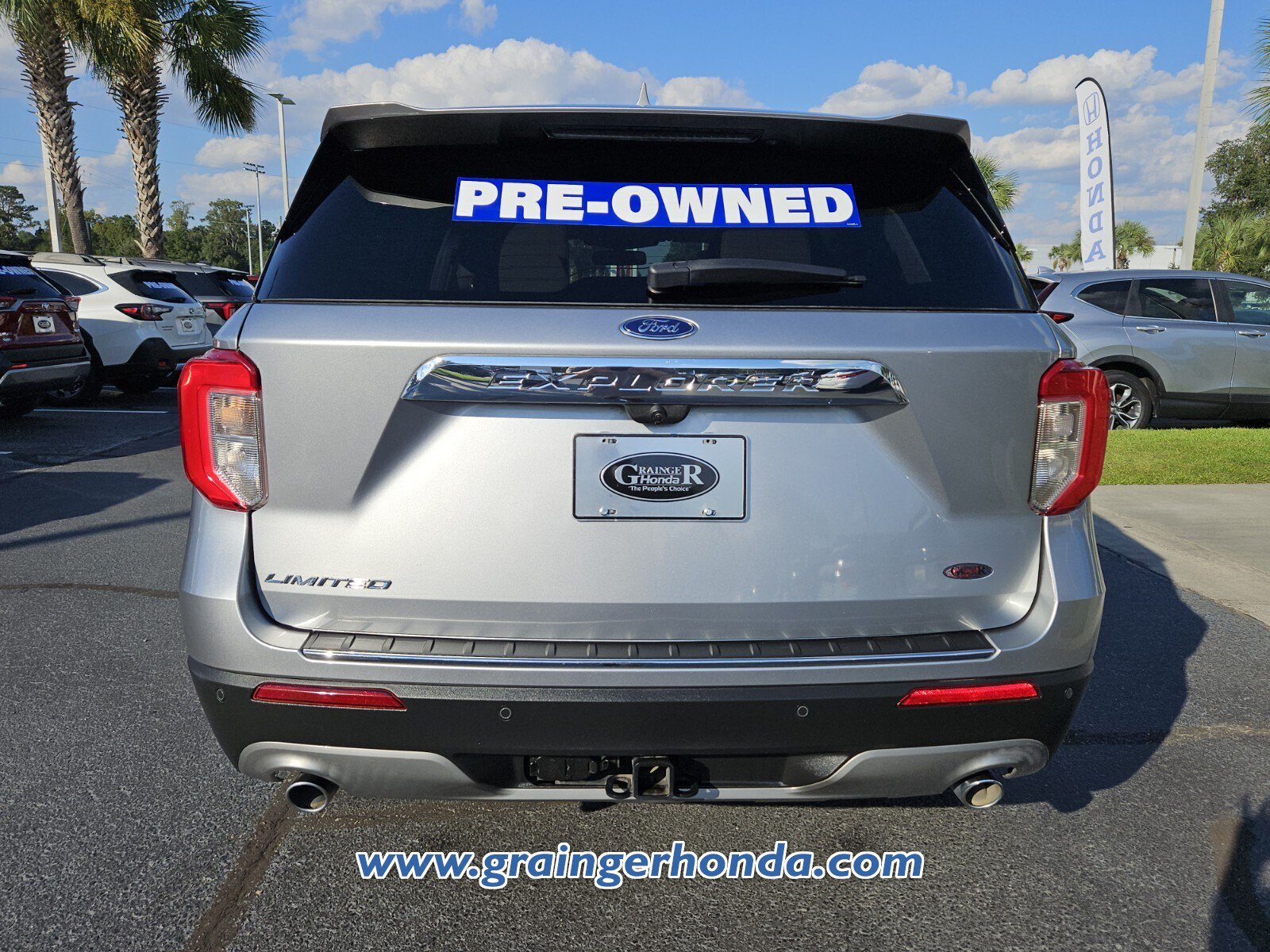 Used 2020 Ford Explorer Limited w/ Class III Trailer Tow Package RWD image 4