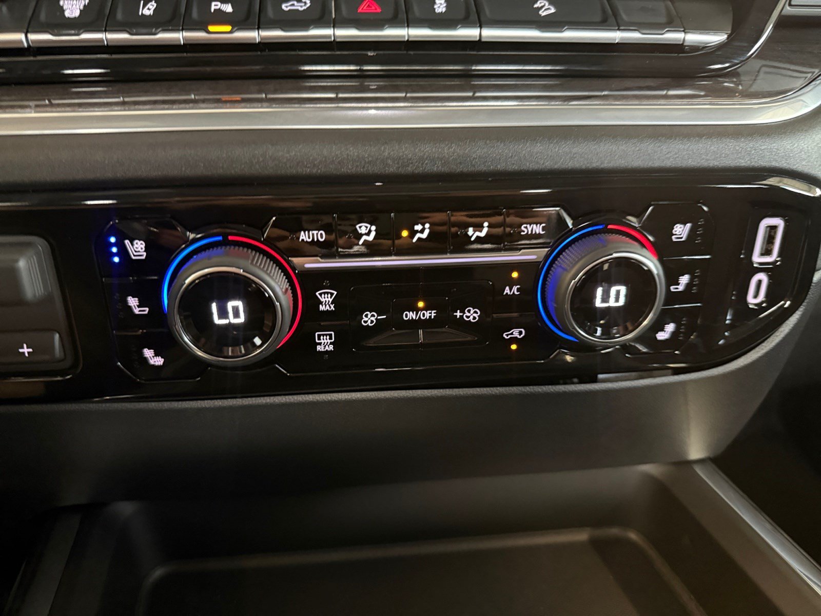 Used 2026 Chevrolet Silverado 3500 LTZ AWD/4WD image 28