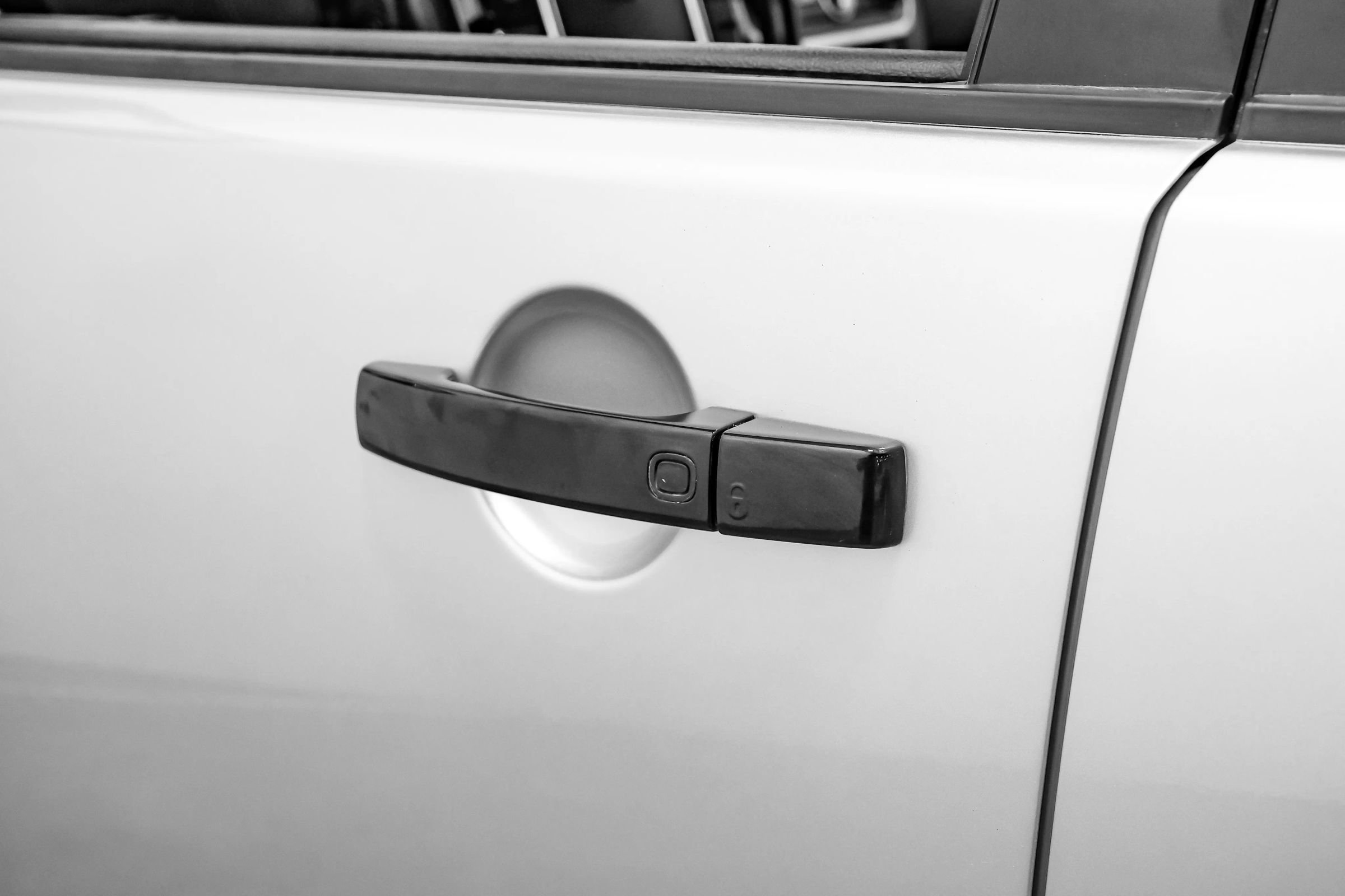 Used 2016 Land Rover LR4 HSE Silver Edition AWD/4WD image 34