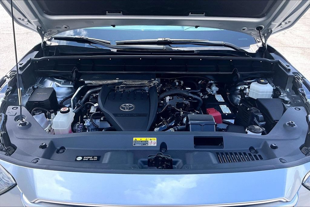 Used 2023 Toyota Highlander XLE FWD image 30