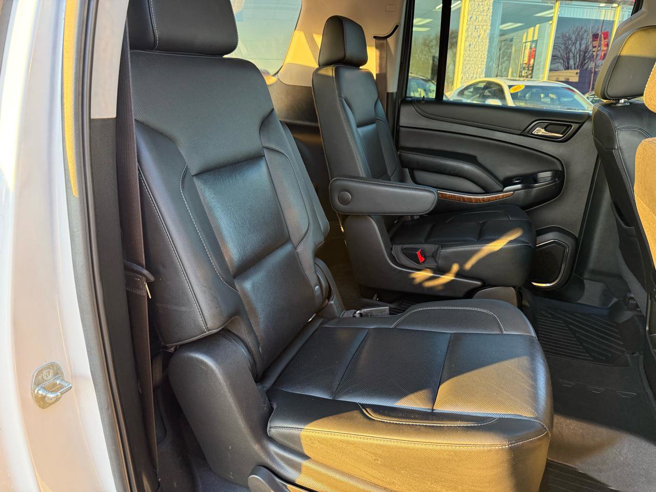 Used 2020 Chevrolet Suburban Premier AWD/4WD image 13