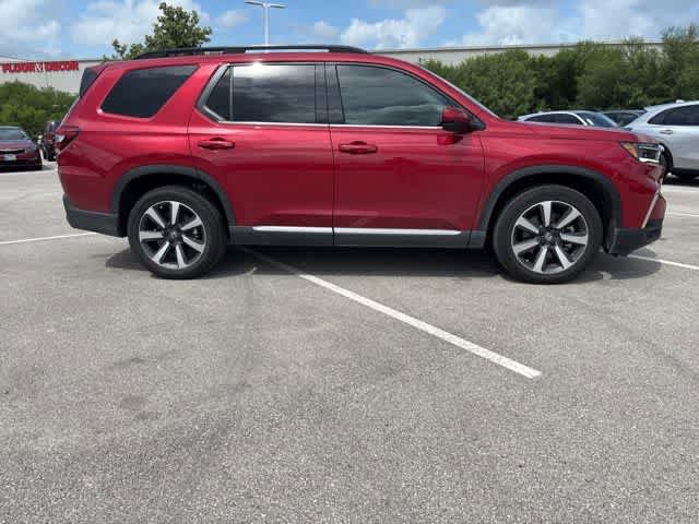 Certified 2025 Honda Pilot Touring image 6