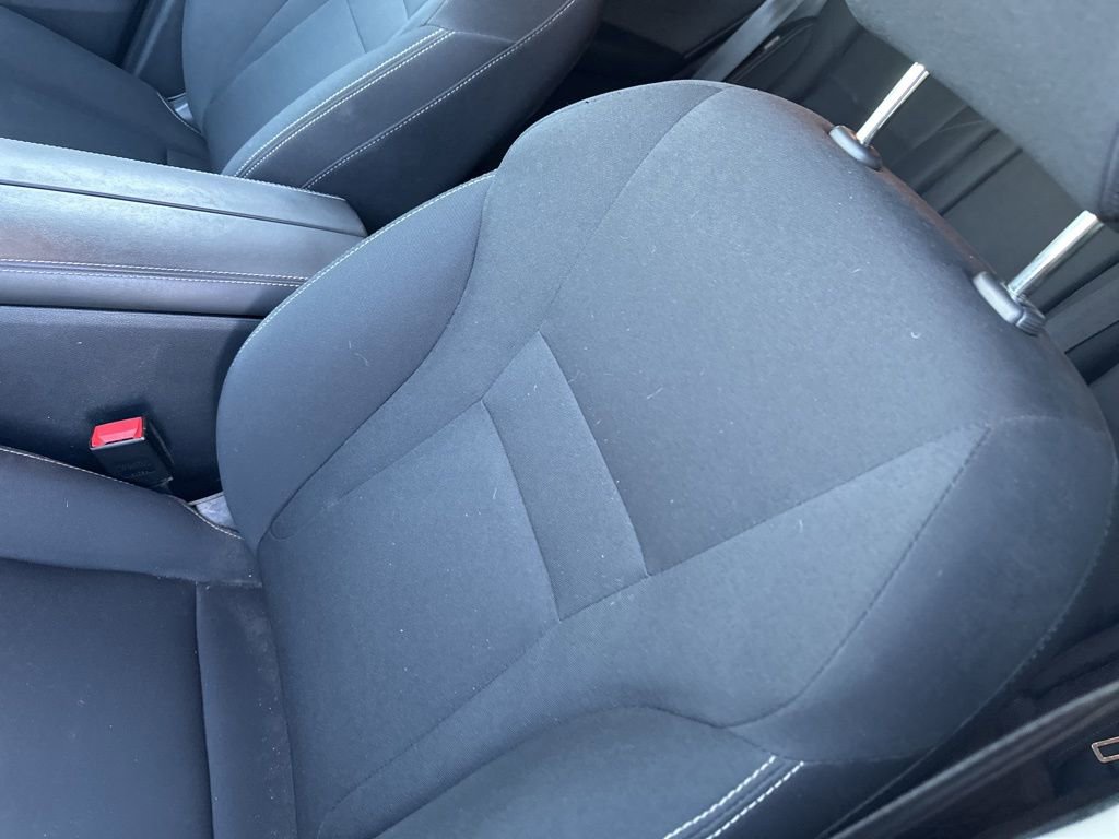 Used 2023 Nissan Rogue S image 3