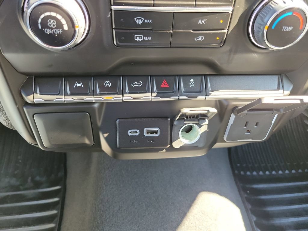 Used 2023 Chevrolet Silverado 1500 Custom AWD/4WD image 34