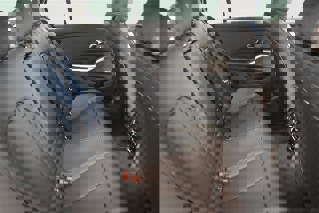 New 2026 BMW 330i xDrive xDrive w/ Premium Package image 12