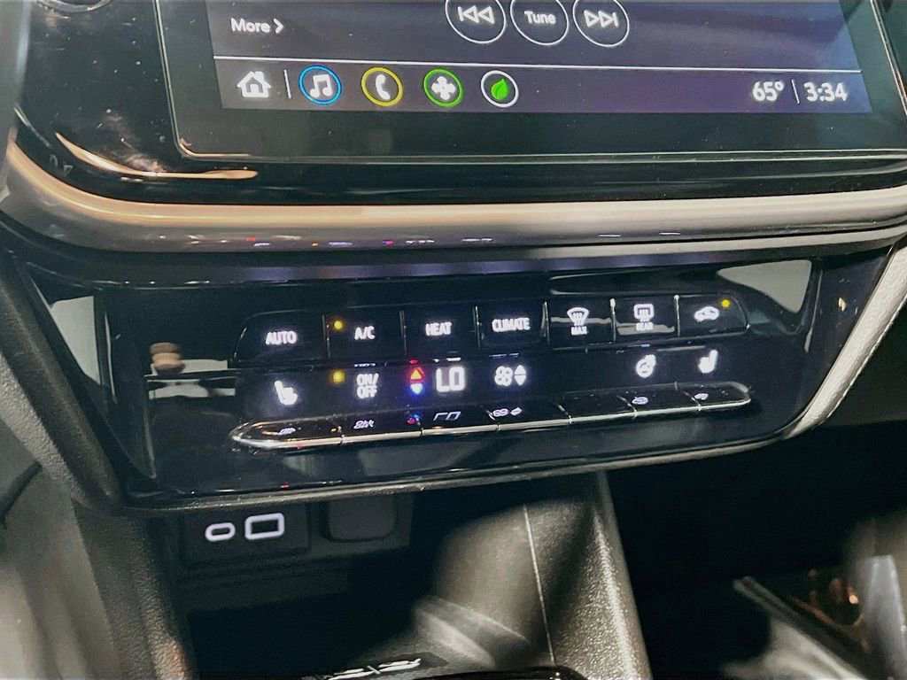 Used 2022 Chevrolet Bolt LT w/ Infotainment Package FWD image 14