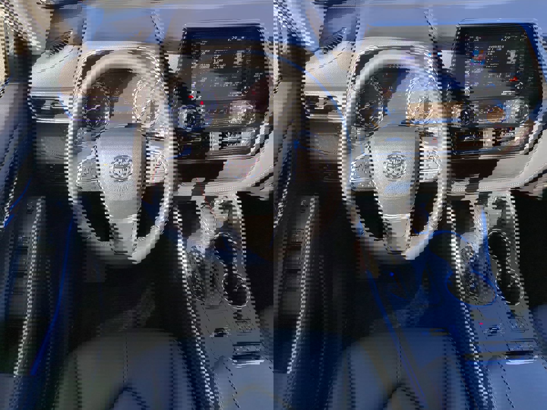 Used 2022 Toyota Highlander XLE image 15