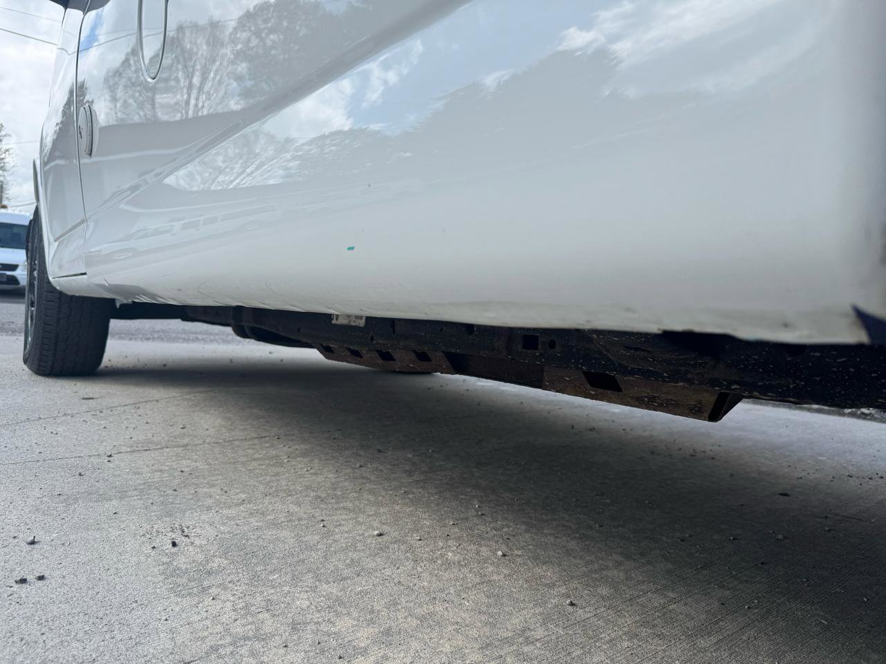 Used 2011 Chevrolet Express 1500 RWD image 11