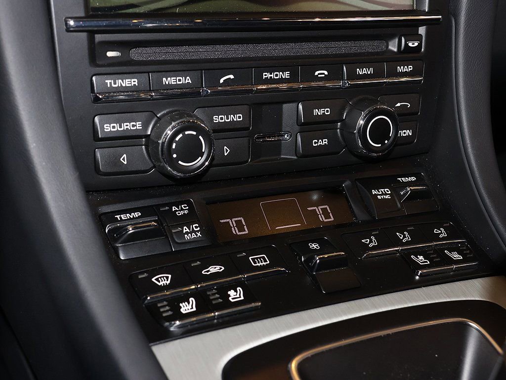 Used 2014 Porsche 911 Turbo S image 51