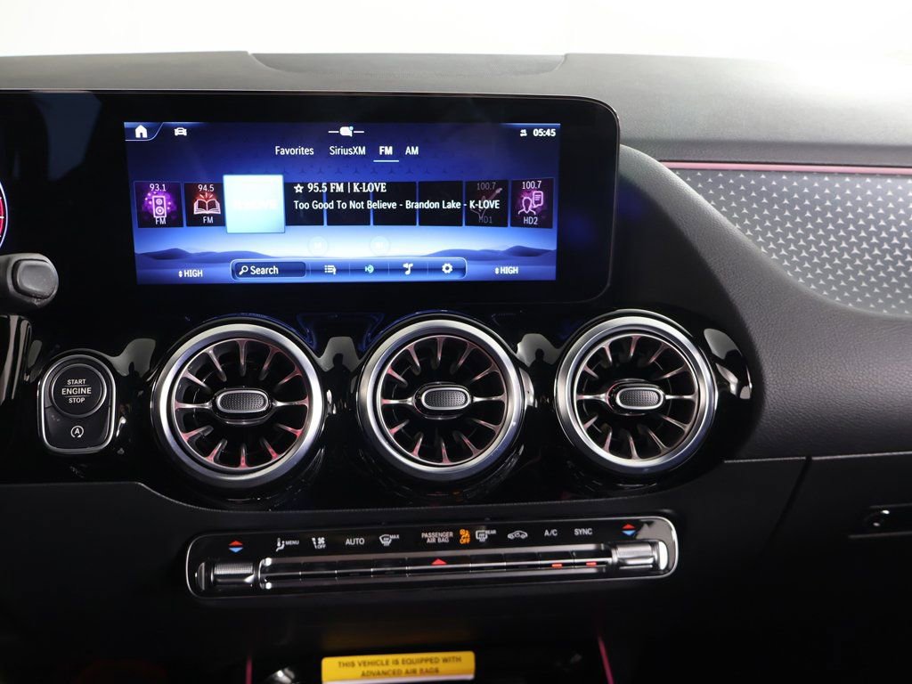 Used 2025 Mercedes-Benz GLA 250 4MATIC image 49