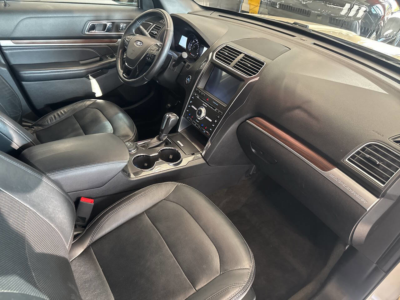Used 2018 Ford Explorer Limited w/ Equipment Group 301A image 26
