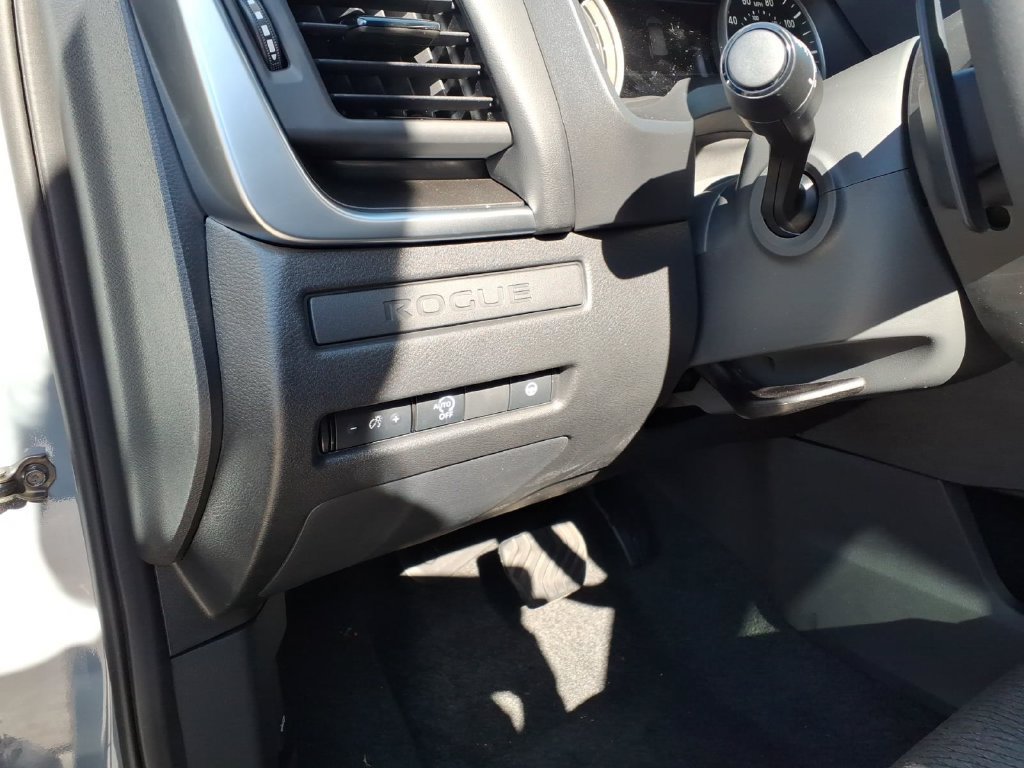 New 2027 Nissan Rogue SV w/ Cold Weather Package AWD/4WD image 19