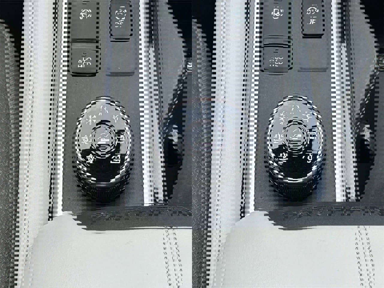 Certified 2023 Nissan Pathfinder SL image 24