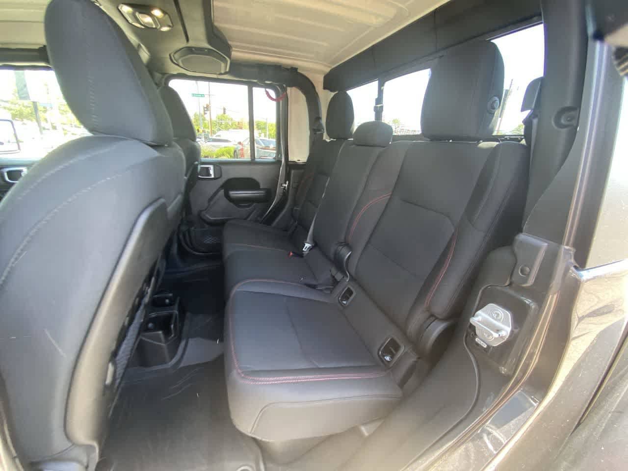 Used 2020 Jeep Gladiator Rubicon w/ LED Lighting Group AWD/4WD image 21