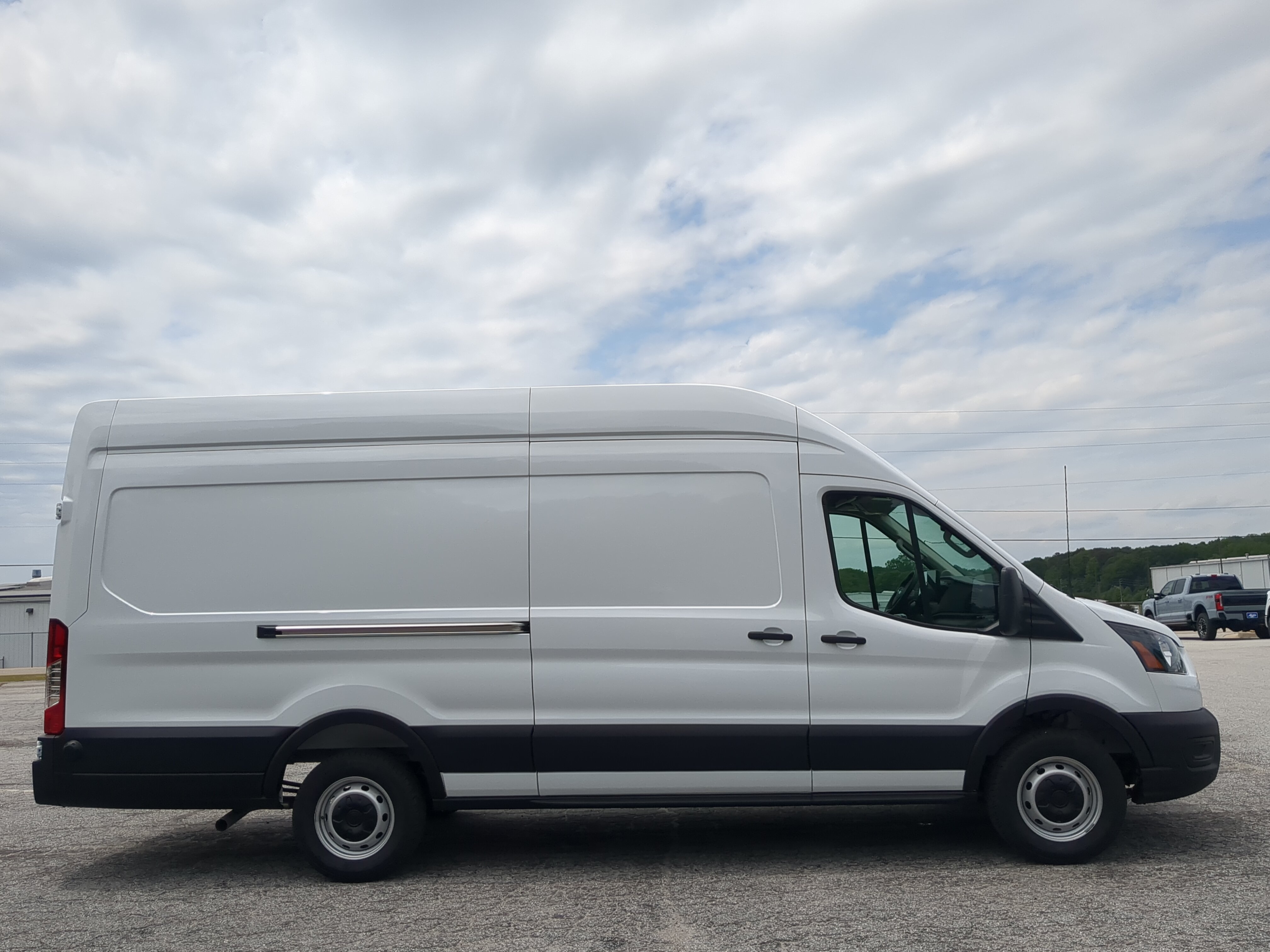 New 2026 Ford Transit 250 148 High Roof Extended RWD video 2