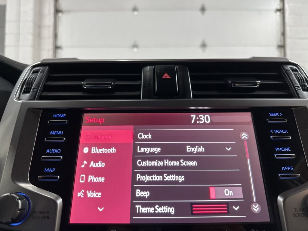 Used 2022 Toyota 4Runner SR5 Premium w/ Moonroof Package AWD/4WD image 29