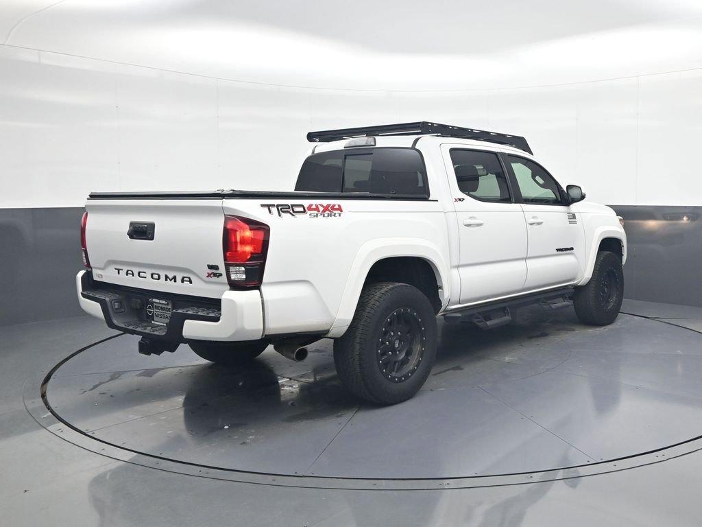 Used 2018 Toyota Tacoma TRD Sport image 7