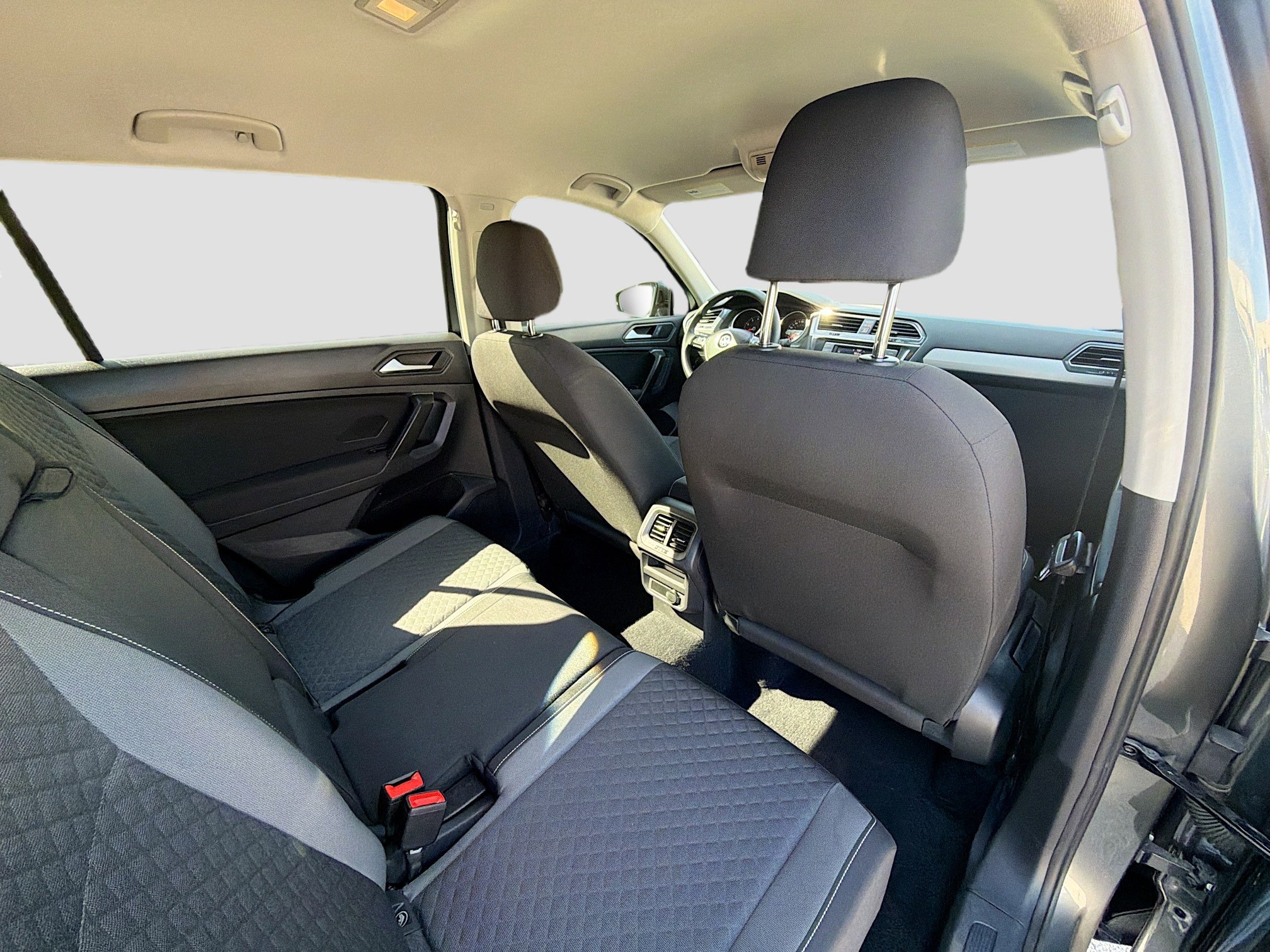 Used 2021 Volkswagen Tiguan S image 29