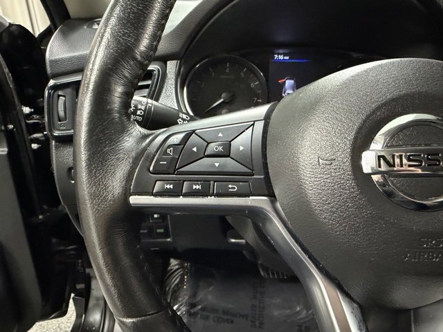 Used 2019 Nissan Rogue SV w/ Premium Package image 18