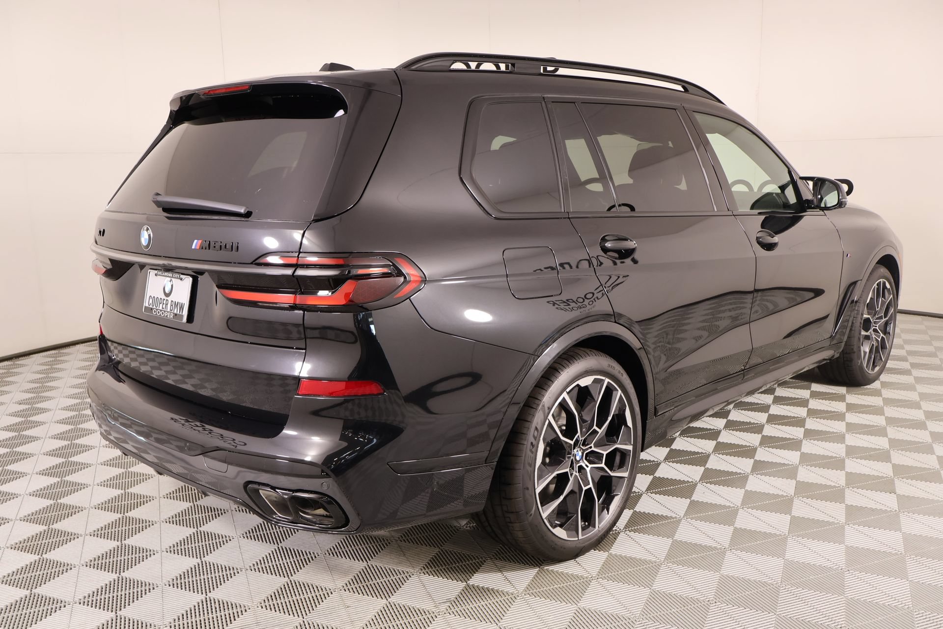 New 2027 BMW X7 M60i AWD/4WD image 23