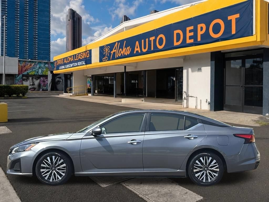 Used 2023 Nissan Altima 2.5 SV FWD image 2